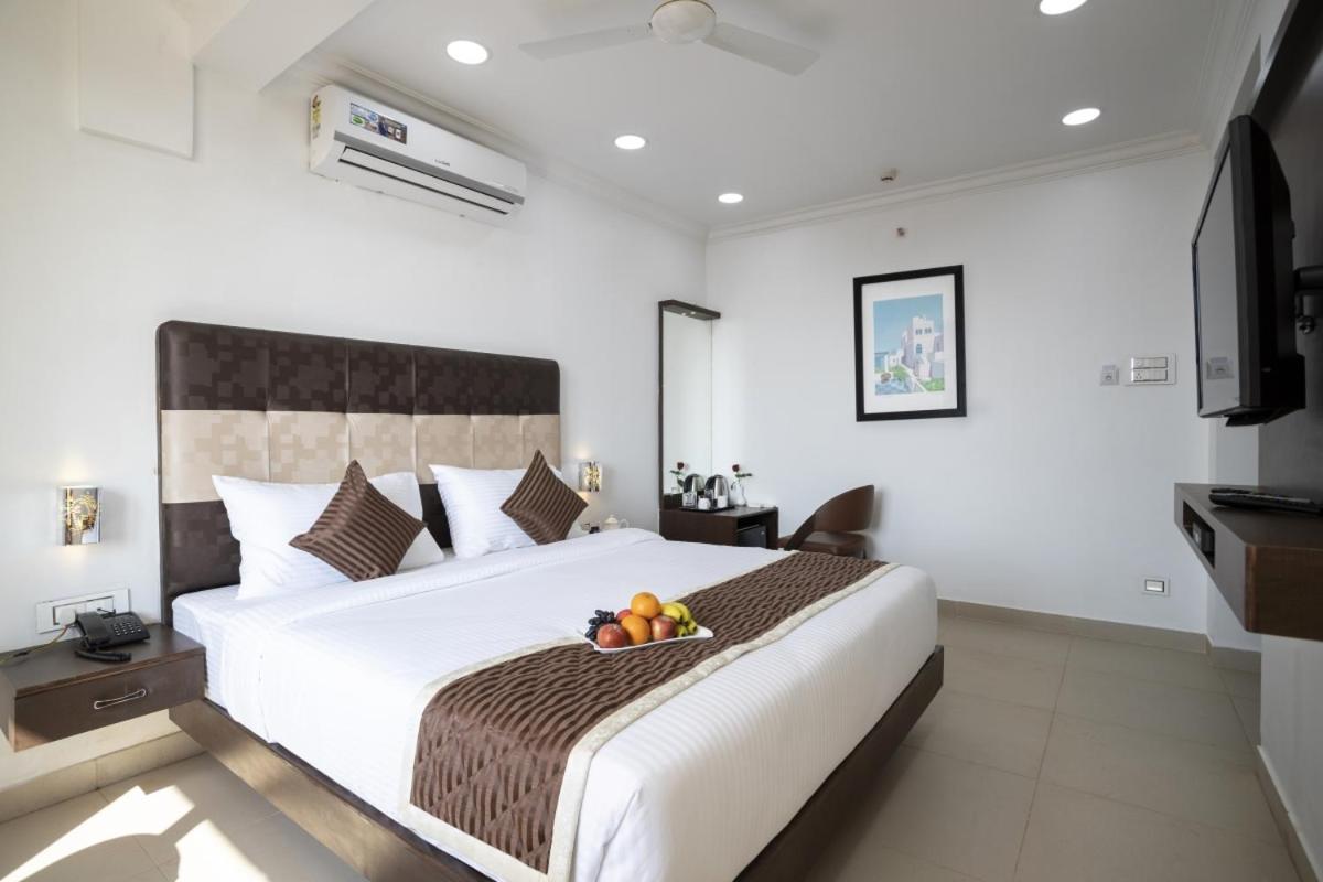 Sairaj Beach Resort 卡兰古特 外观 照片