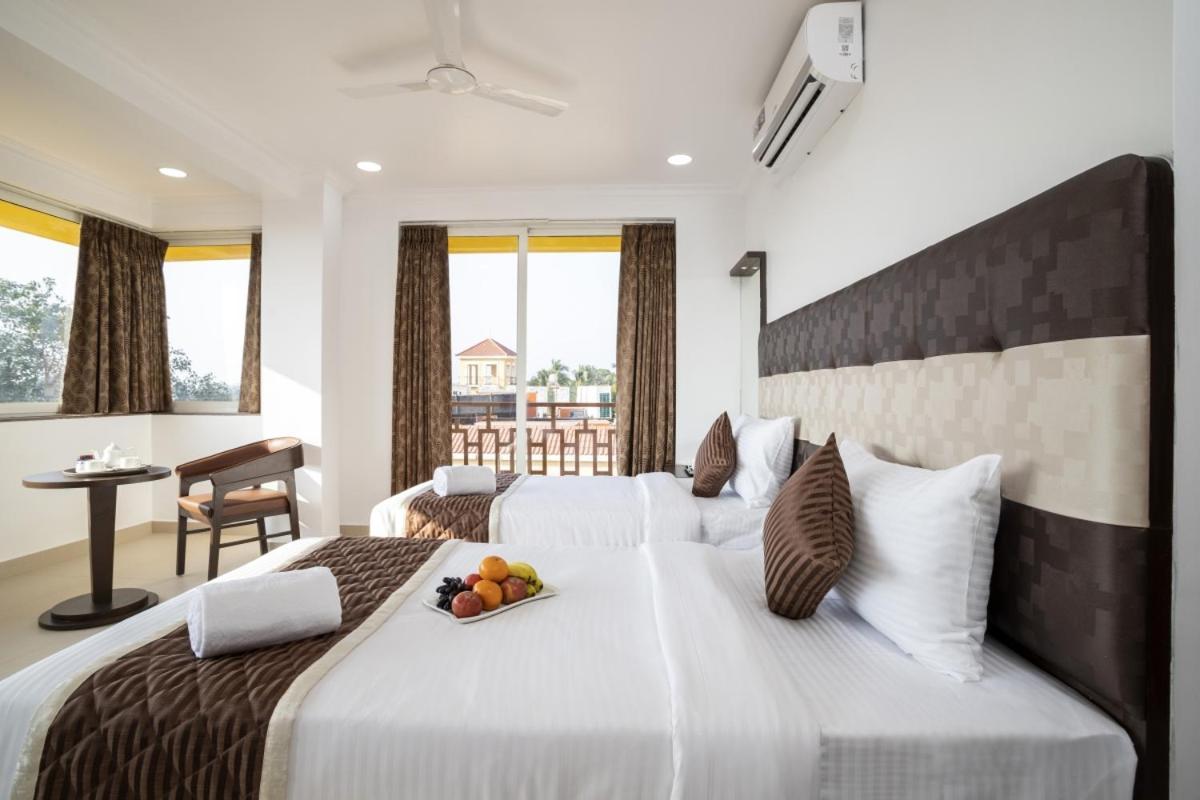 Sairaj Beach Resort 卡兰古特 外观 照片